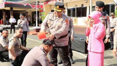 Kapolresta Pulau Ambon Pimpin Upacara Kenaikan Pangkat 62 Personel Polri